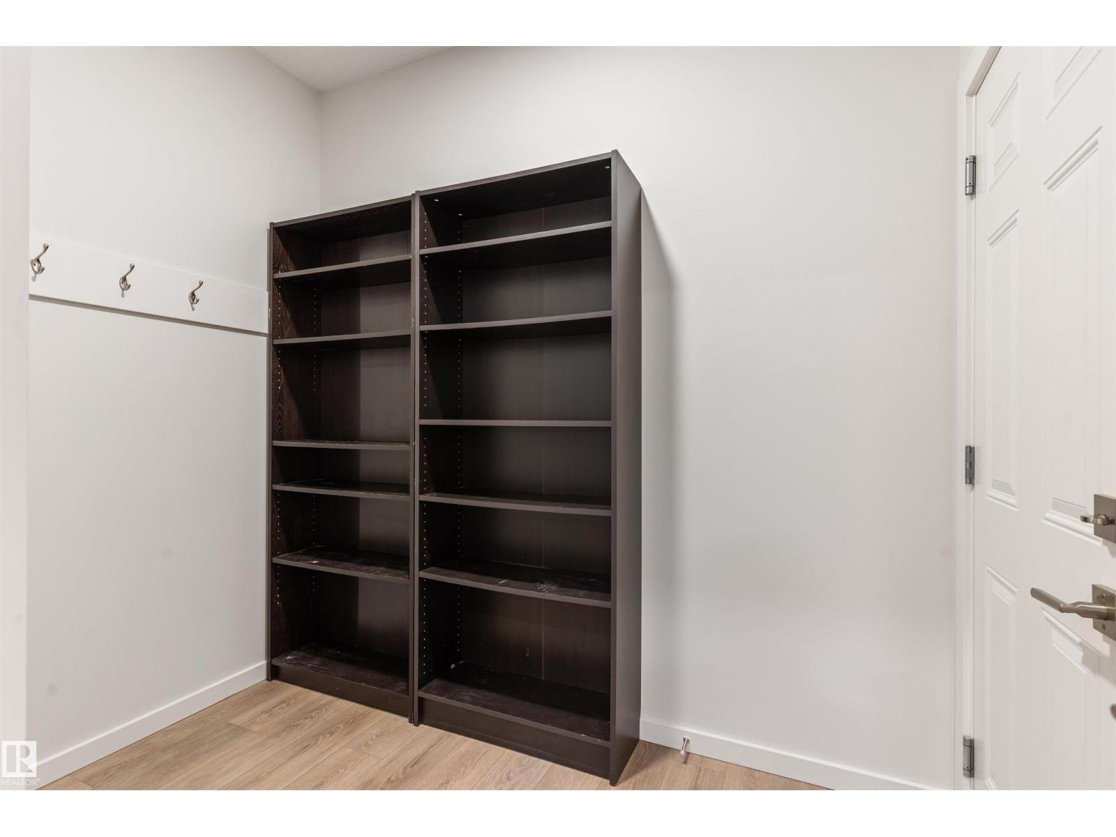 15832 22 Av Sw, Edmonton, Alberta  T6W 4L1 - Photo 5 - E4471019