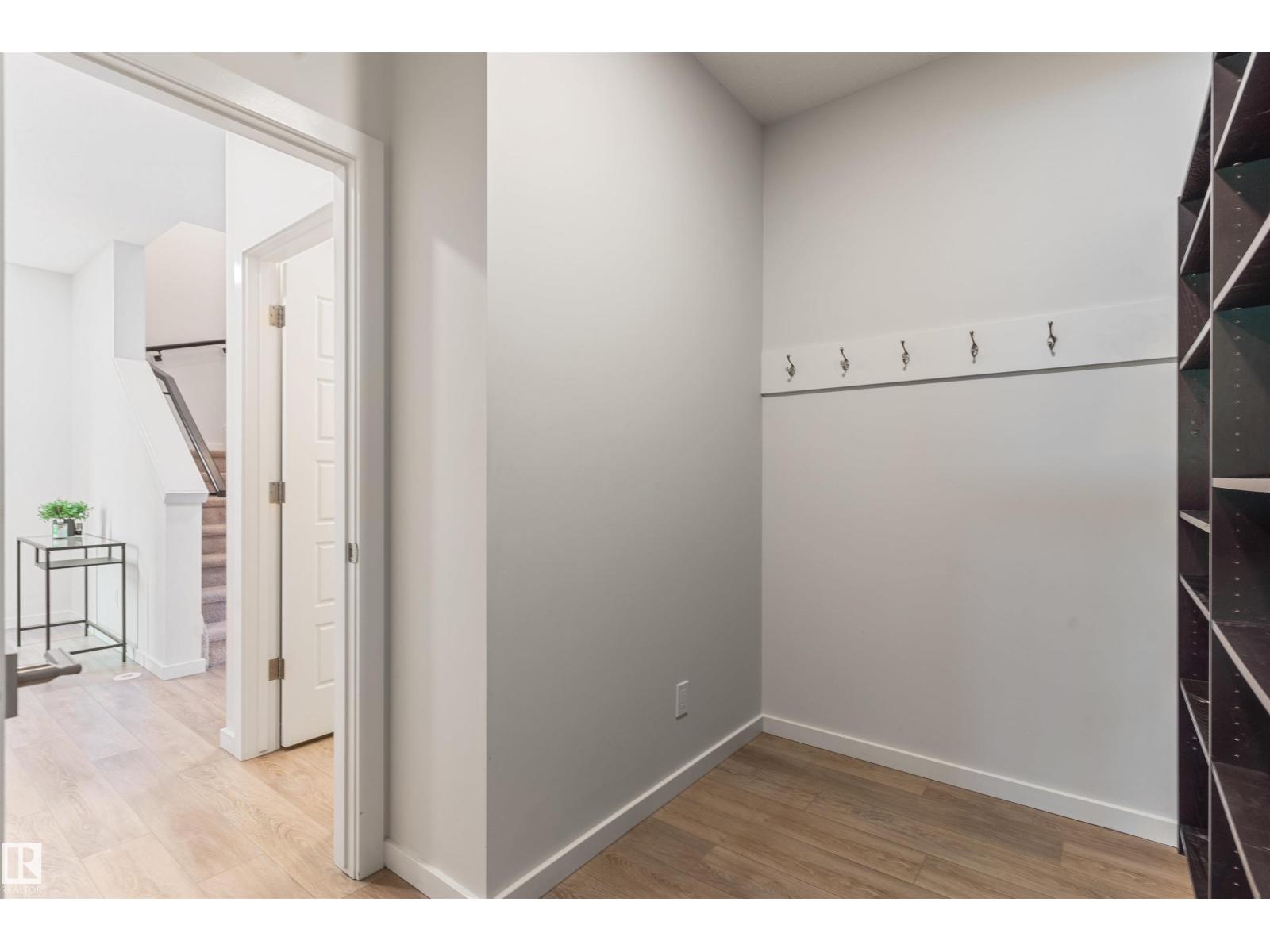 15832 22 Av Sw, Edmonton, Alberta  T6W 4L1 - Photo 6 - E4471019