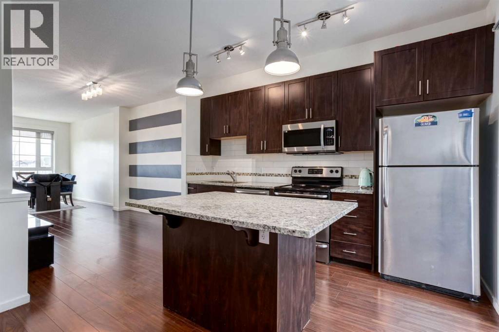 215 Copperpond Common Se, Calgary, Alberta  T2Z 1G5 - Photo 13 - A2273733