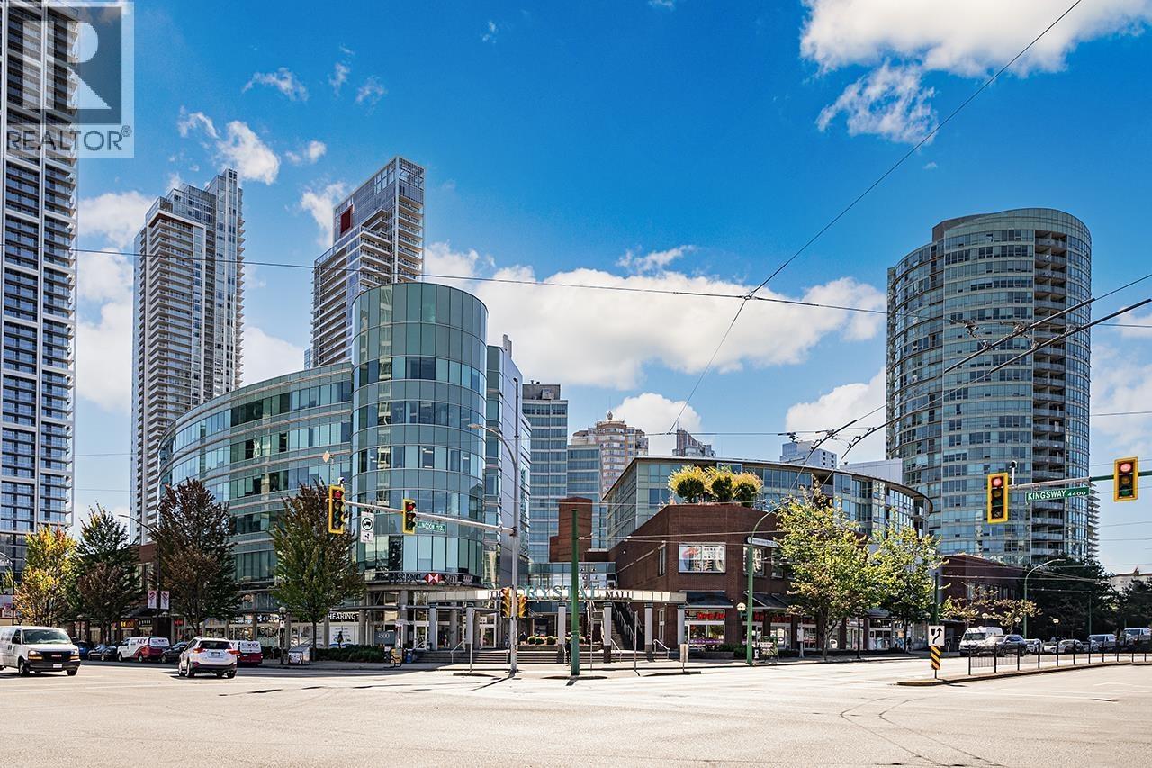 602 4538 KINGSWAY, Burnaby, British Columbia