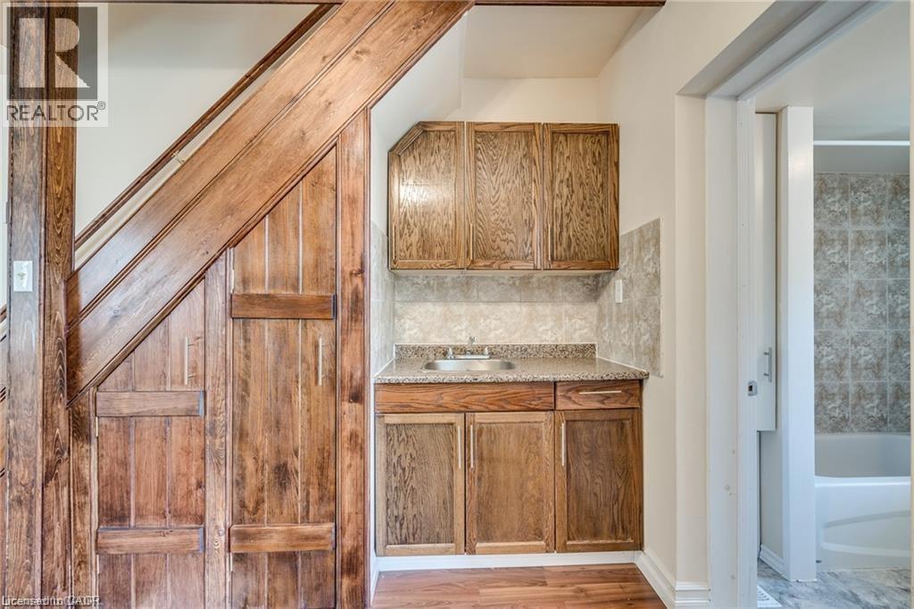 244 N Wellington Street N Unit# F, Hamilton, Ontario  L8L 5A8 - Photo 39 - 40800501