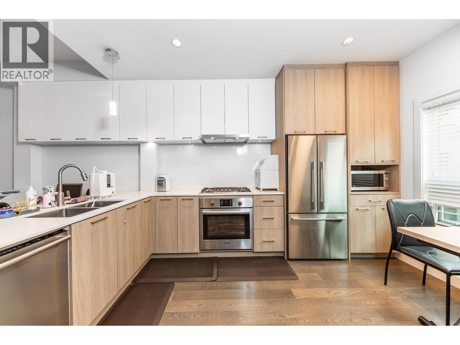 Listing Picture 5 of 22 : 21 7168 LYNNWOOD DRIVE, Richmond / 烈治文 - 魯藝地產 Yvonne Lu Group - MLS Medallion Club Member