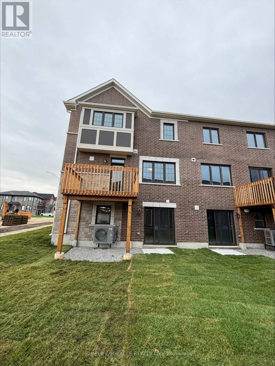 41 Lower Street, Barrie, Ontario  L9J 1B3 - Photo 10 - S12726908