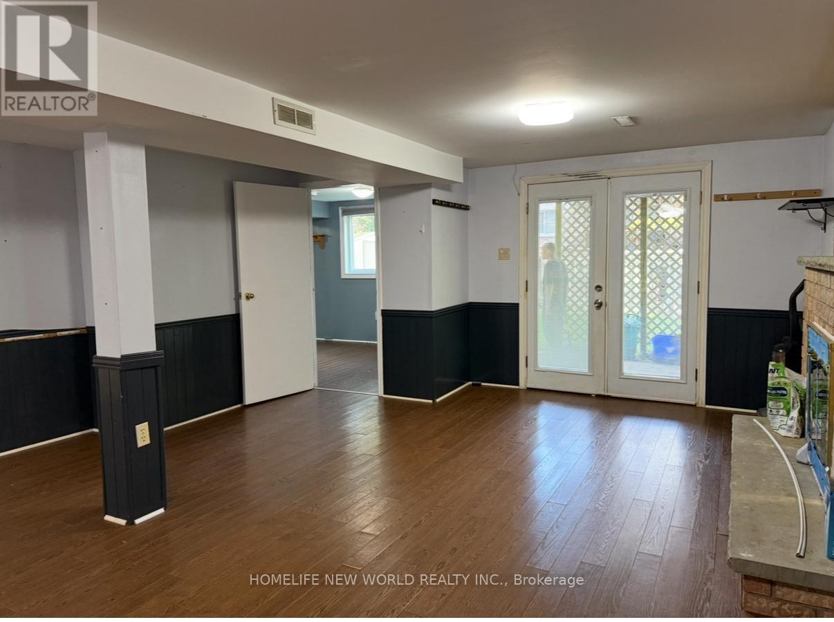 Lower W/o - 252 Osmond Crescent, Newmarket, Ontario  L3Y 7L2 - Photo 6 - N12684854