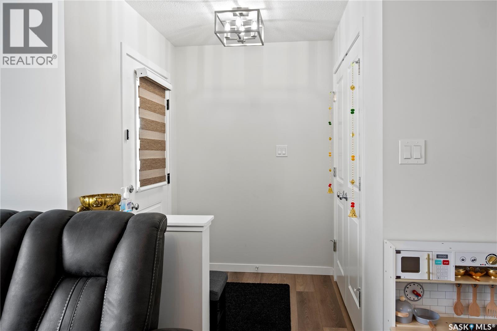 5115 Kaufman Avenue, Regina, Saskatchewan  S4V 3W3 - Photo 4 - SK027199