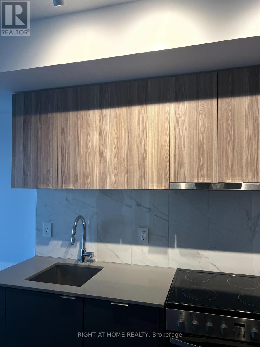 708 - 8 Tippett Road S, Toronto, Ontario  M3H 0E7 - Photo 4 - C12727684