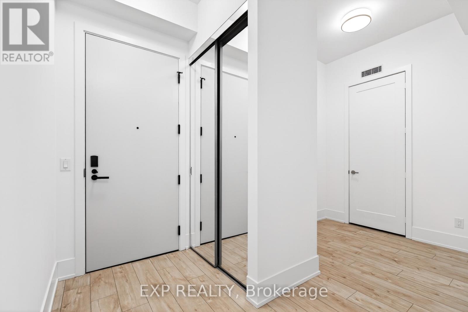 718 - 115 Denison Avenue, Toronto, Ontario  M5T 2N1 - Photo 7 - C12727690