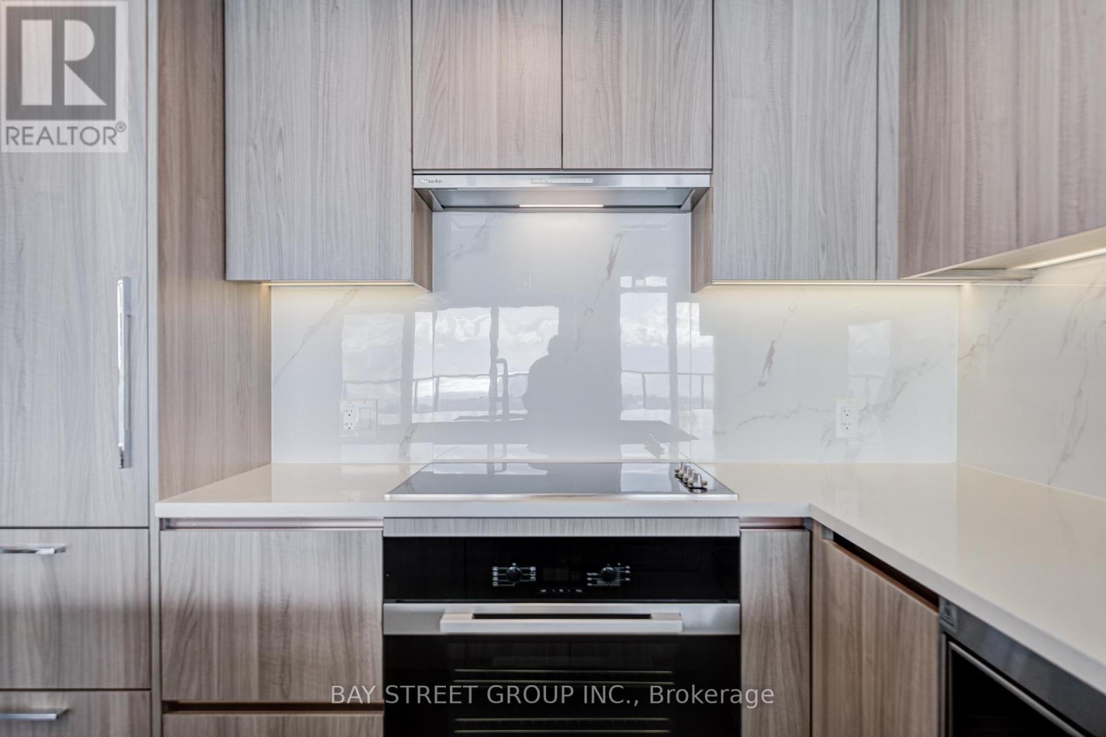 5710 - 3 Concord Cityplace Way, Toronto, Ontario  M5V 0X4 - Photo 10 - C12727692