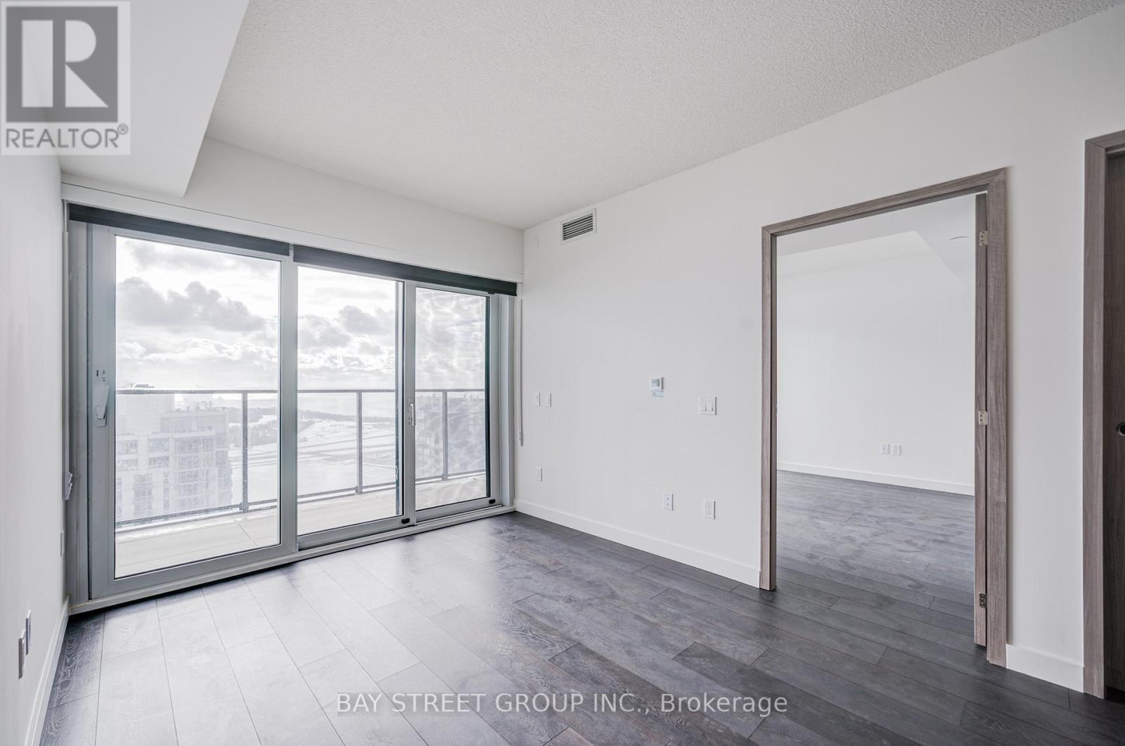 5710 - 3 Concord Cityplace Way, Toronto, Ontario  M5V 0X4 - Photo 20 - C12727692