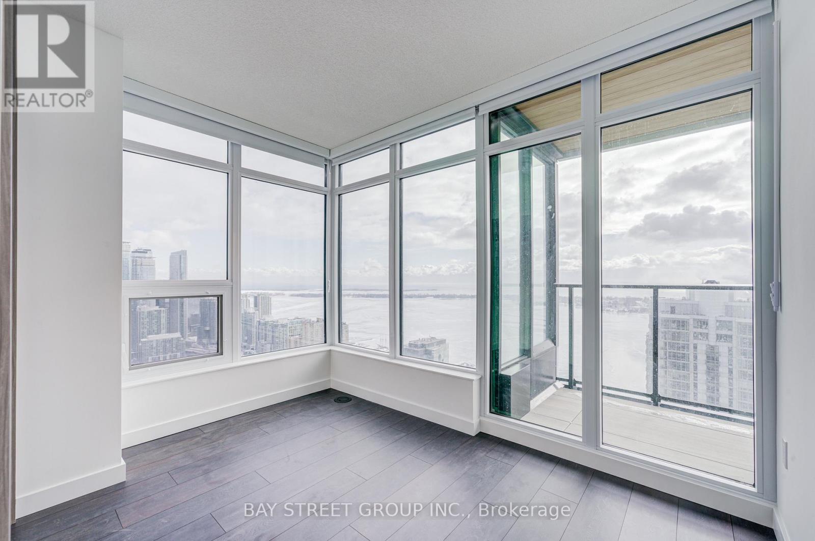 5710 - 3 Concord Cityplace Way, Toronto, Ontario  M5V 0X4 - Photo 30 - C12727692