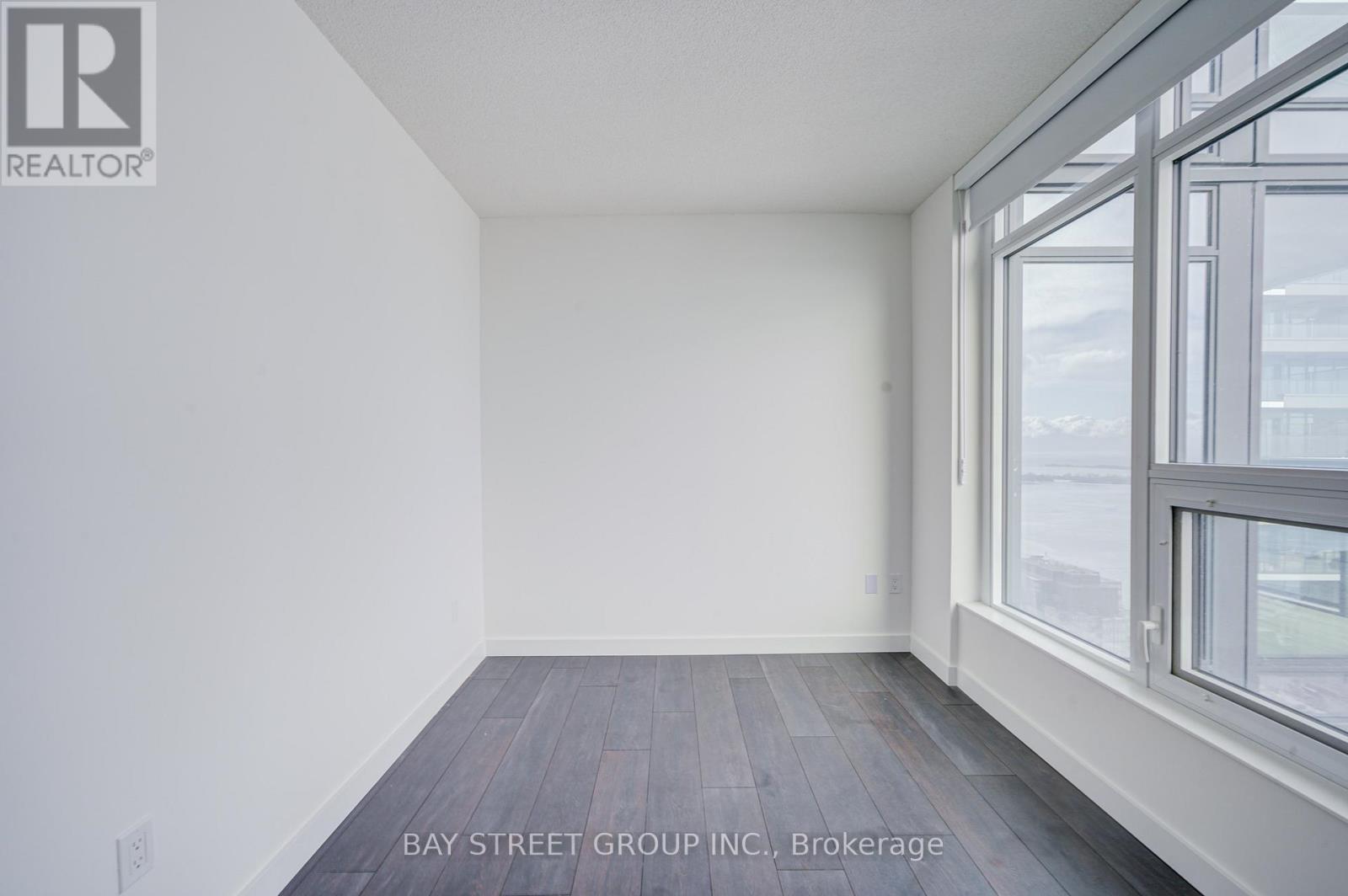 5710 - 3 Concord Cityplace Way, Toronto, Ontario  M5V 0X4 - Photo 33 - C12727692