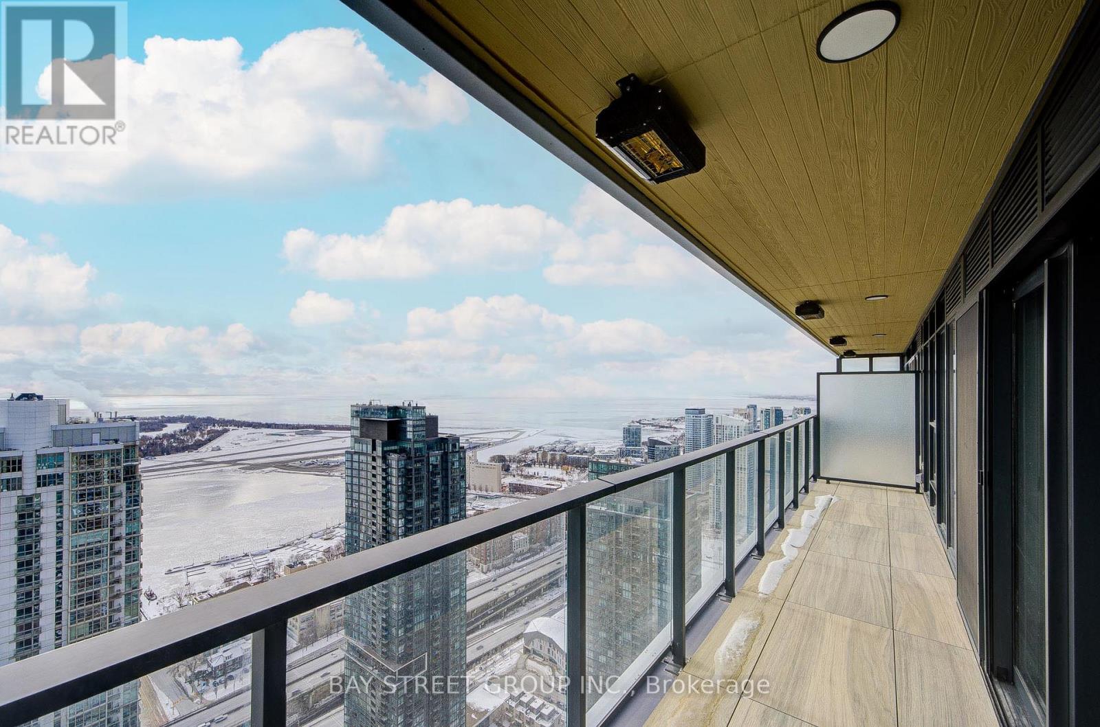 5710 - 3 Concord Cityplace Way, Toronto, Ontario  M5V 0X4 - Photo 37 - C12727692