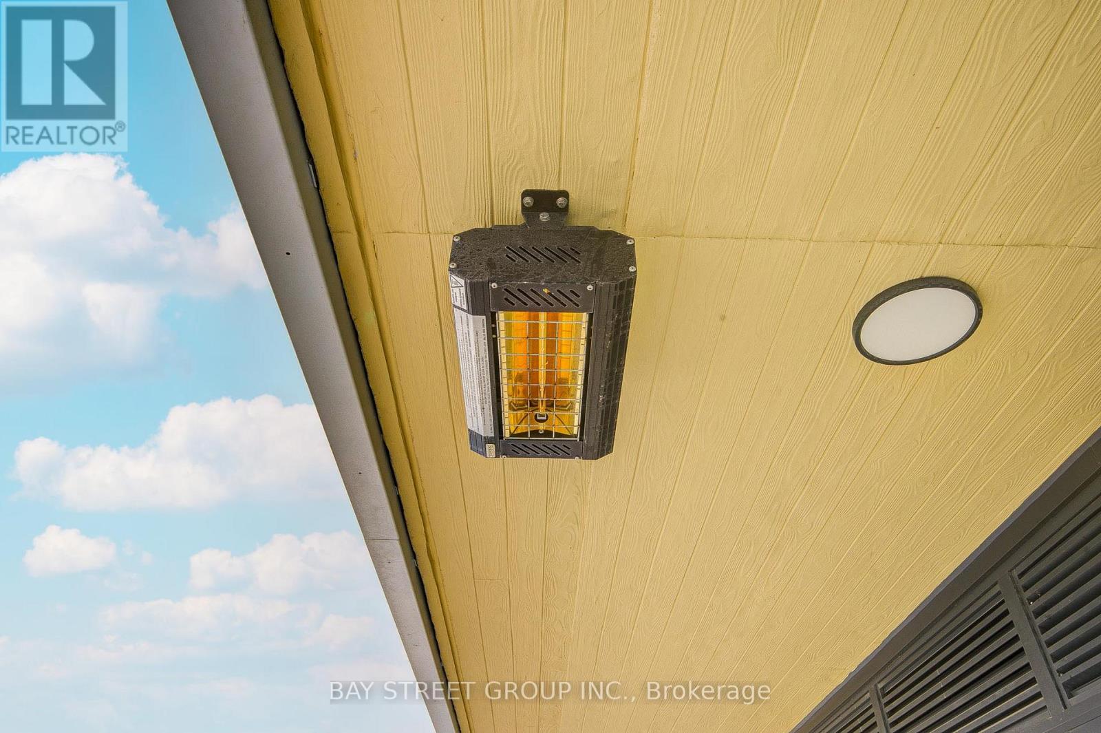 5710 - 3 Concord Cityplace Way, Toronto, Ontario  M5V 0X4 - Photo 40 - C12727692