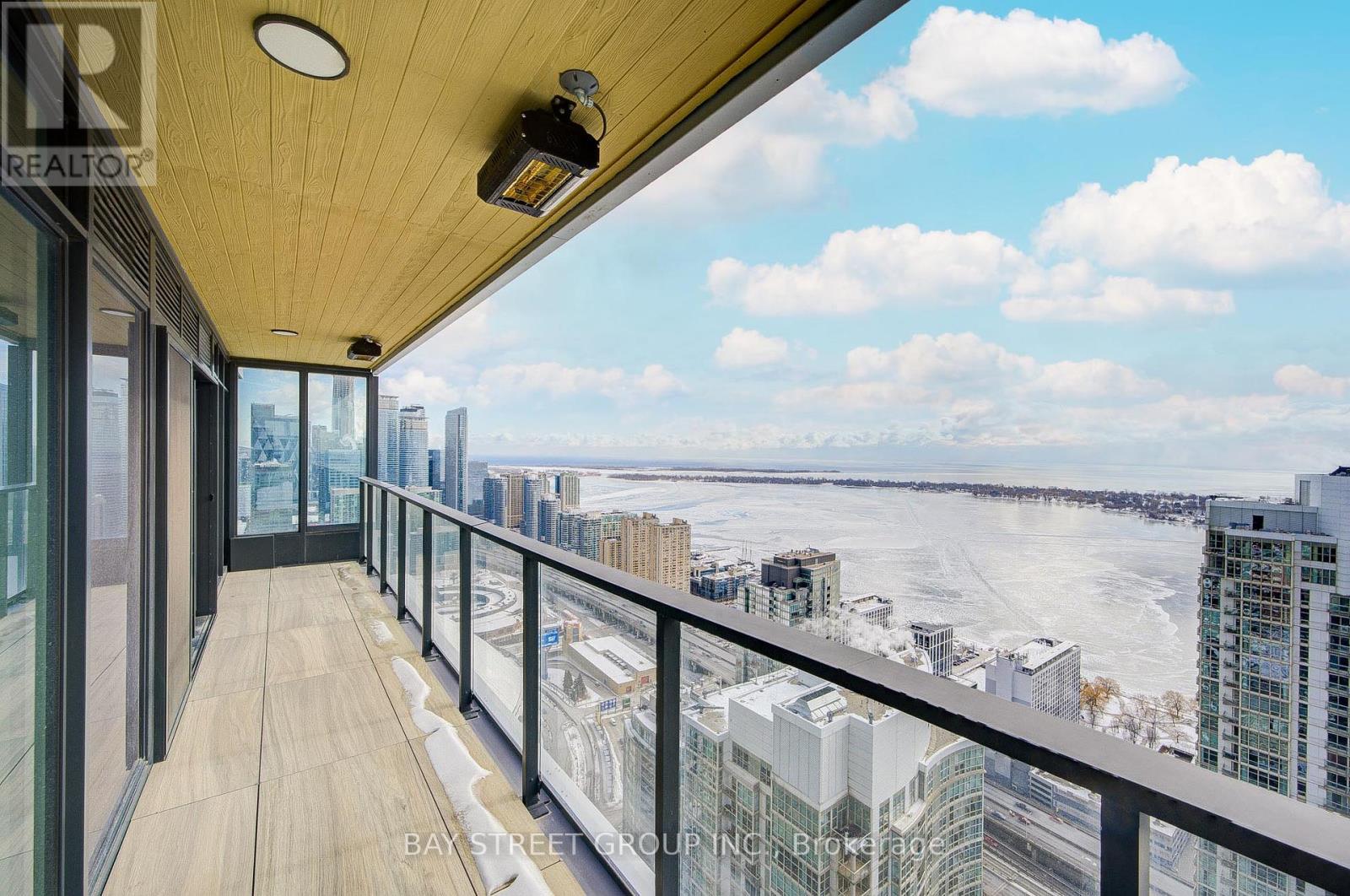 5710 - 3 Concord Cityplace Way, Toronto, Ontario  M5V 0X4 - Photo 41 - C12727692