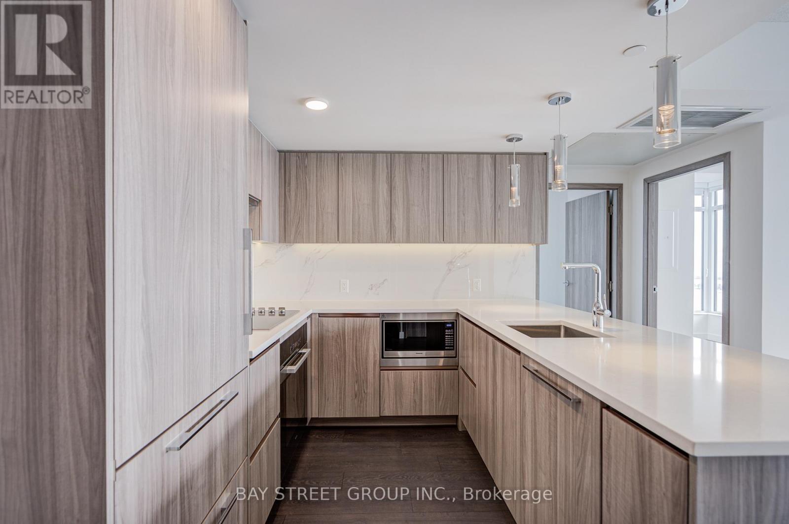 5710 - 3 Concord Cityplace Way, Toronto, Ontario  M5V 0X4 - Photo 7 - C12727692