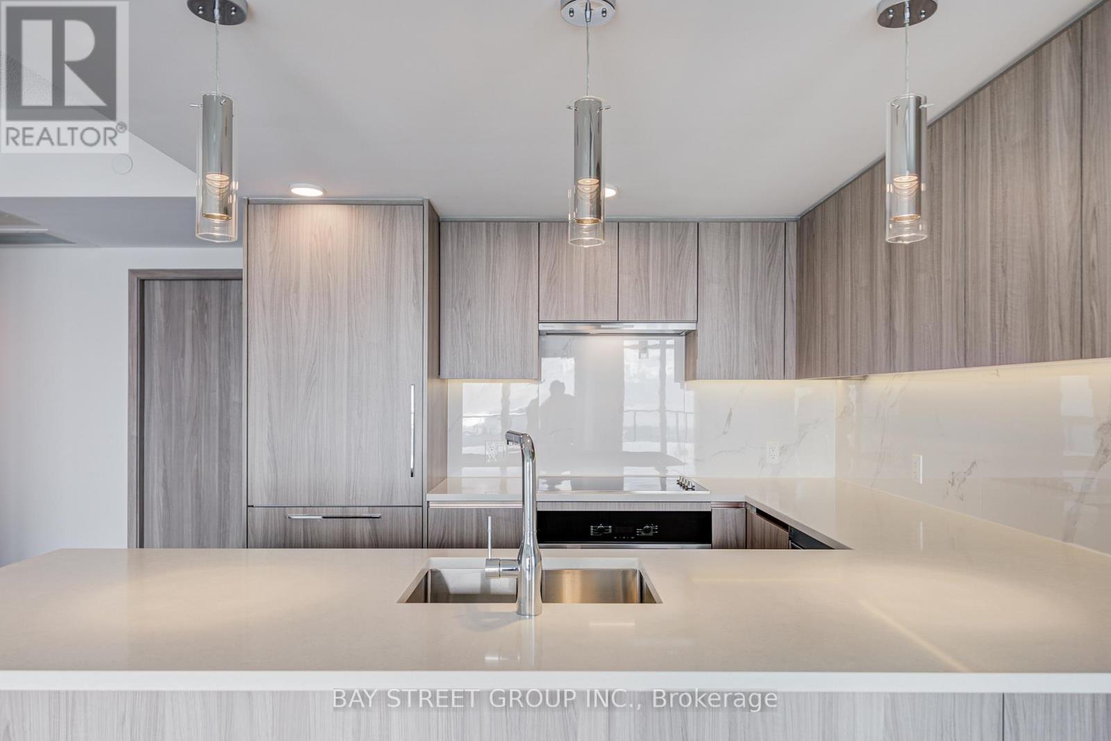 5710 - 3 Concord Cityplace Way, Toronto, Ontario  M5V 0X4 - Photo 9 - C12727692