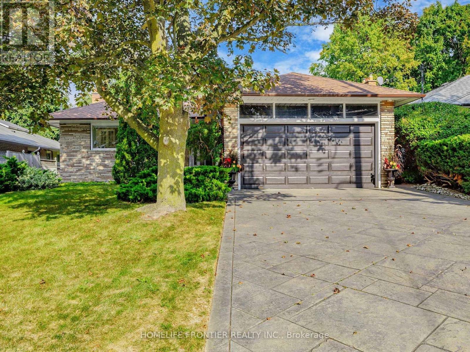 LOWER LEVEL - WALKOUT - 52 LANDFAIR CRESCENT, Toronto, Ontario