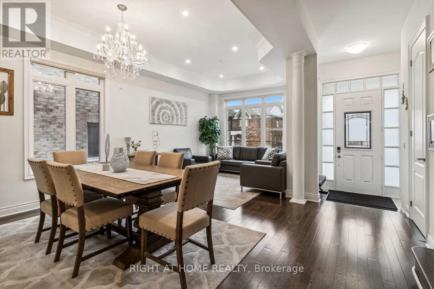 244 Paradelle Drive, Richmond Hill, Ontario  L4E 0E4 - Photo 10 - N12727686