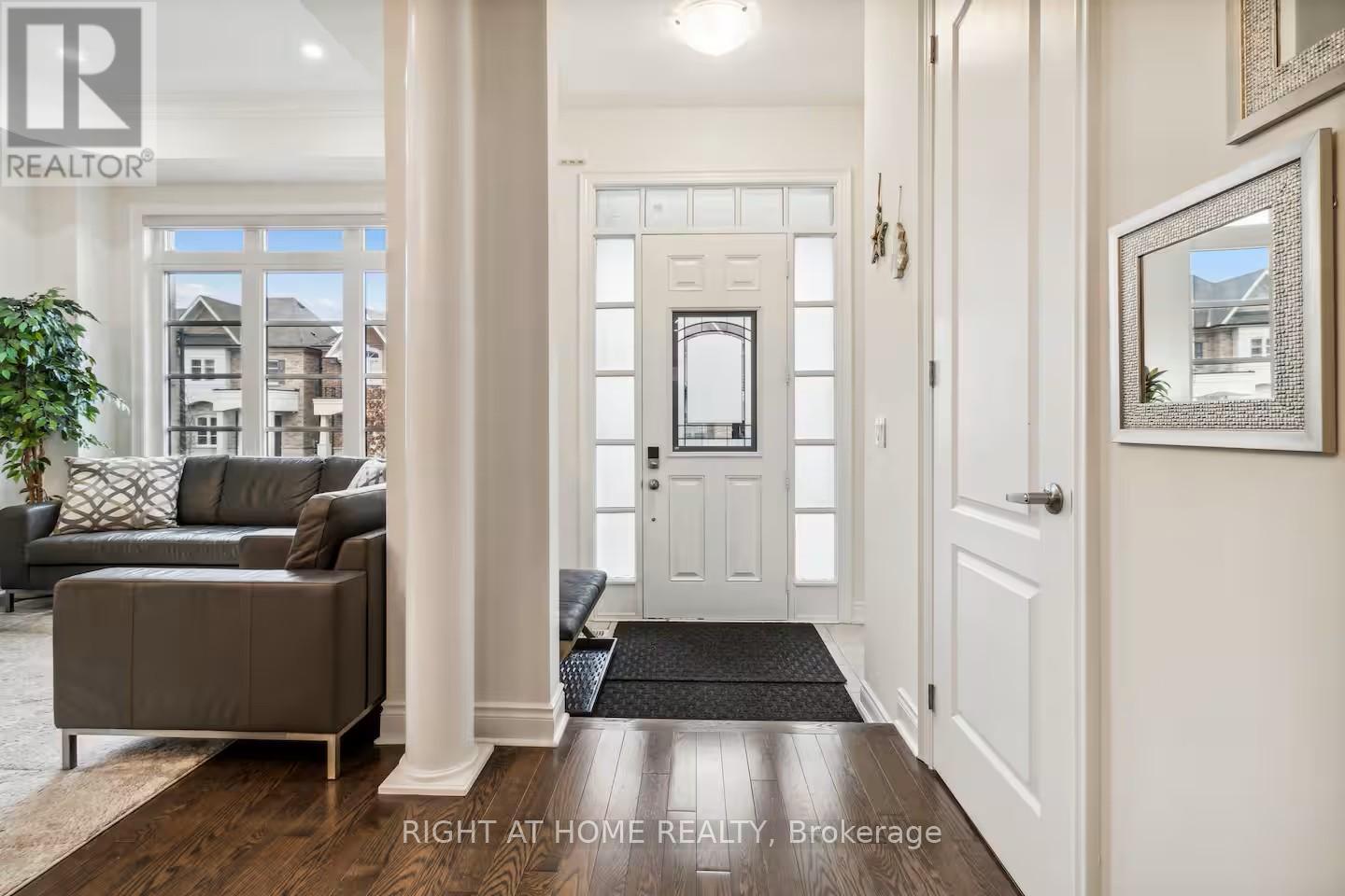 244 Paradelle Drive, Richmond Hill, Ontario  L4E 0E4 - Photo 7 - N12727686