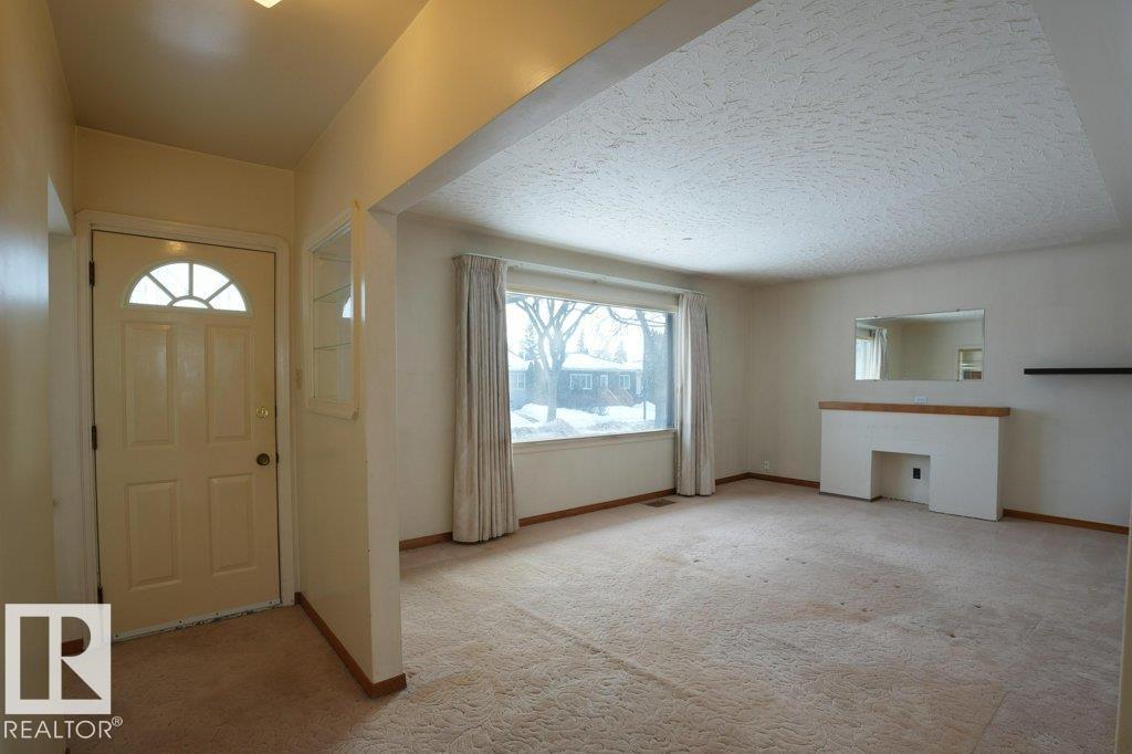 11720 135a St Nw, Edmonton, Alberta  T5M 1L5 - Photo 3 - E4471025