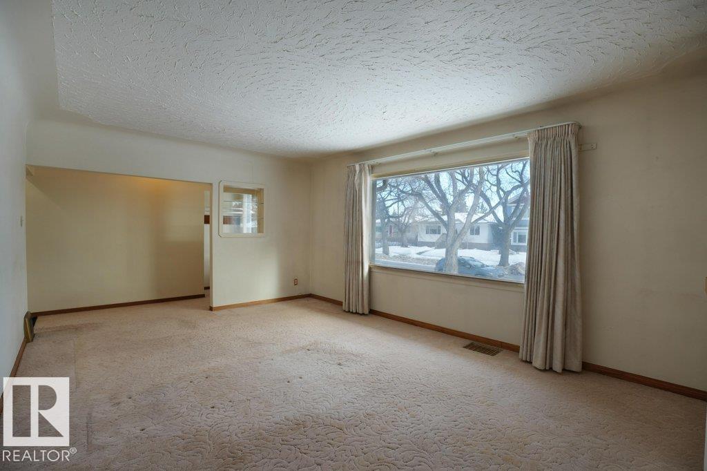 11720 135a St Nw, Edmonton, Alberta  T5M 1L5 - Photo 4 - E4471025