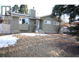 3824 BANTFORD Drive NW, Calgary, Alberta