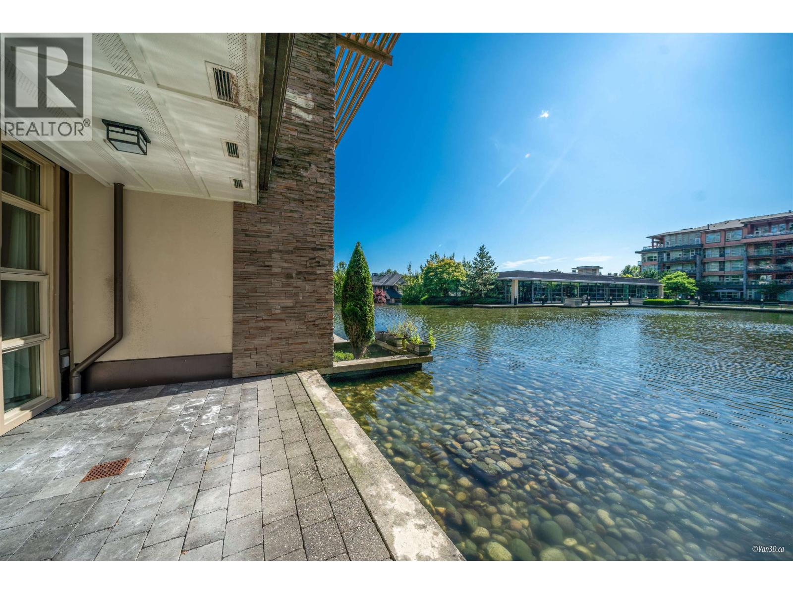 111 3606 Aldercrest Drive, North Vancouver, British Columbia  V7G 0A3 - Photo 6 - R3082863