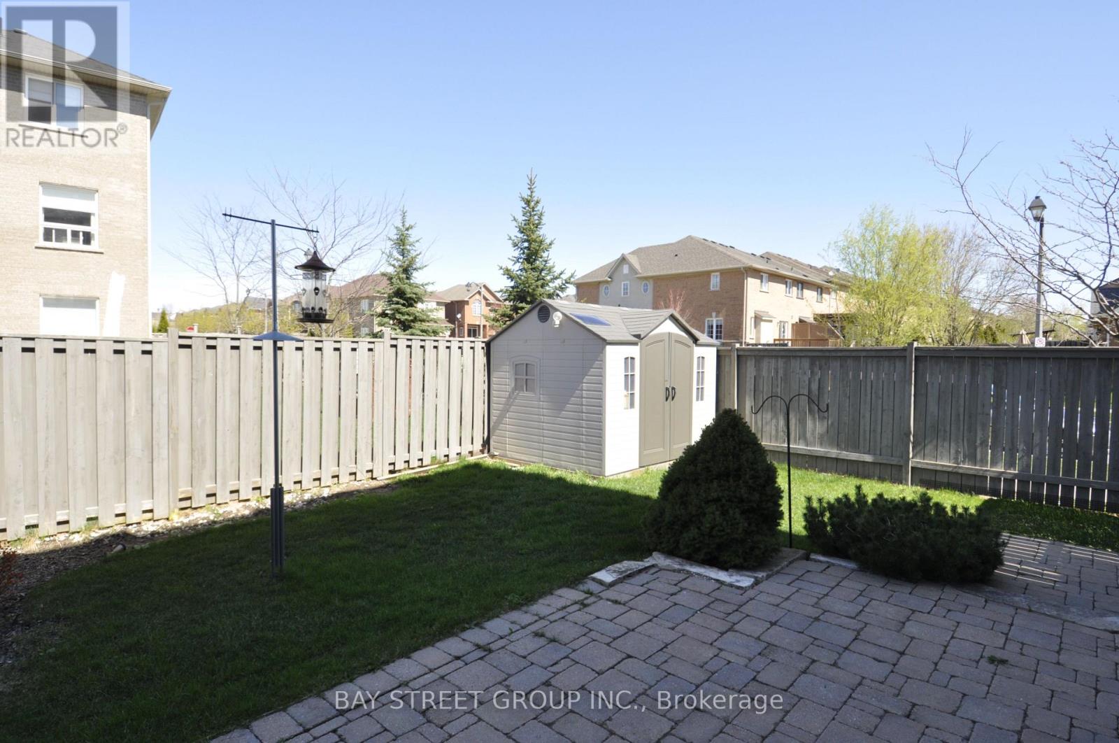 2266 Baronwood Drive, Oakville, Ontario  L6M 0G6 - Photo 13 - W12727704