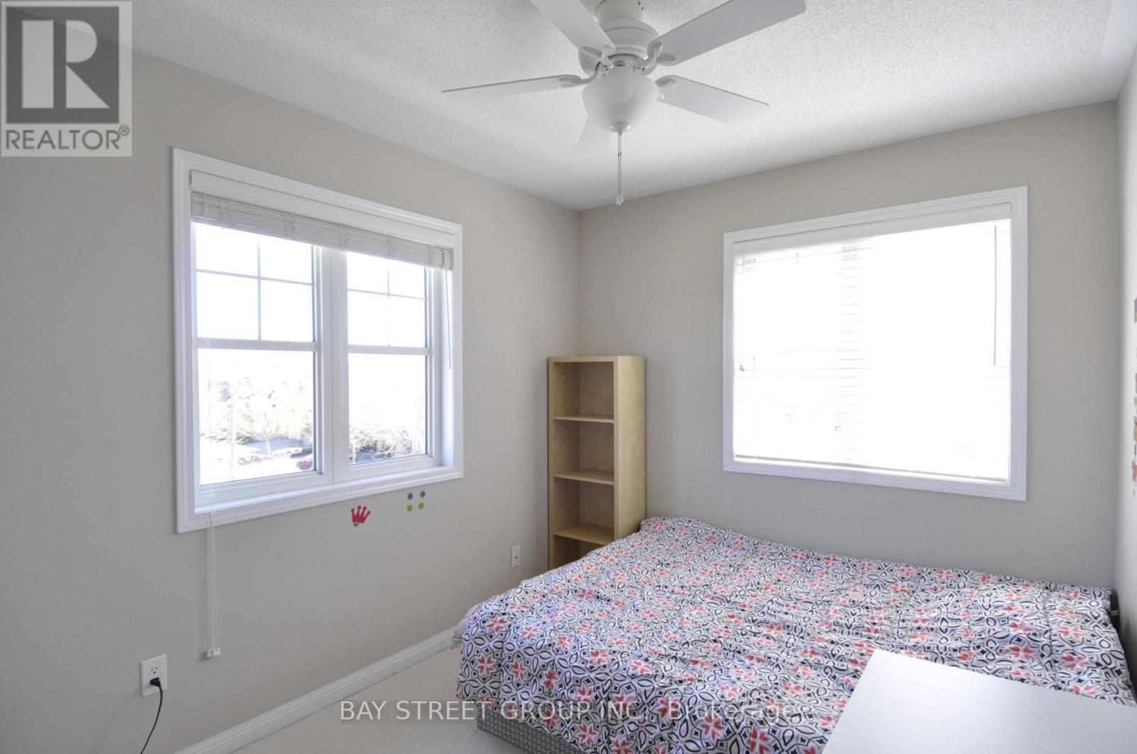 2266 Baronwood Drive, Oakville, Ontario  L6M 0G6 - Photo 8 - W12727704