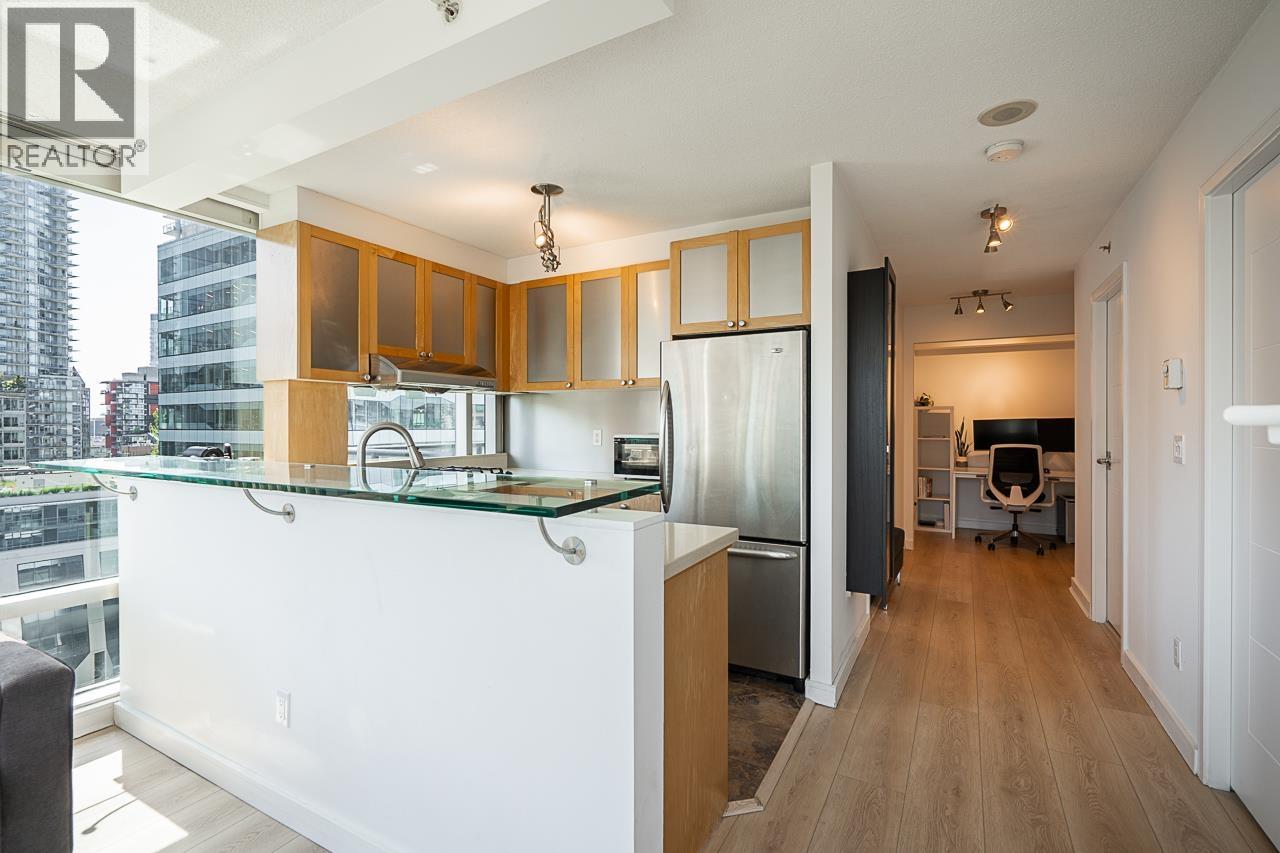 1202 1003 Burnaby Street, Vancouver, British Columbia  V6E 4R7 - Photo 13 - R3082536