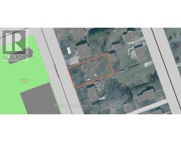 15 TACKABURY STREET, Northern Bruce Peninsula, Ontario