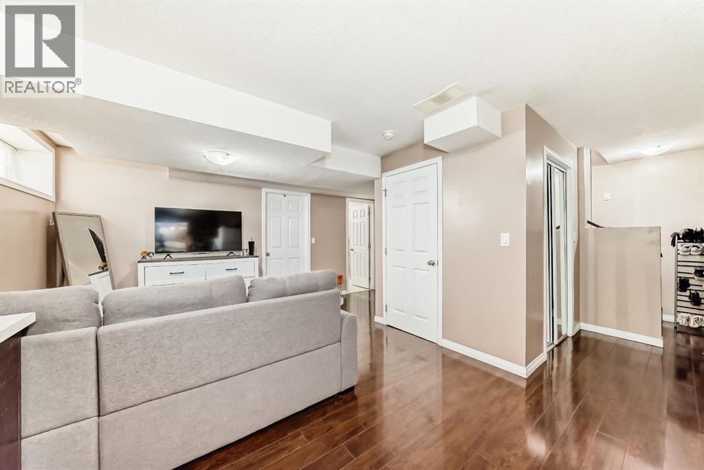 216 Saddlecrest Way Ne, Calgary, Alberta  T3J 5N2 - Photo 29 - A2269316