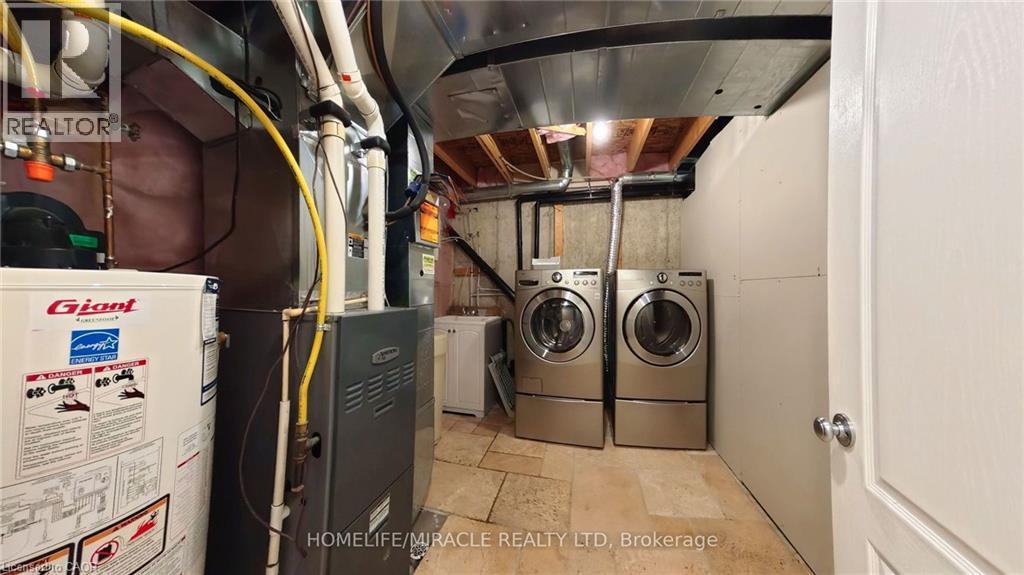 919 Zeller Crescent, Kitchener, Ontario  N2A 0C7 - Photo 43 - 40800782