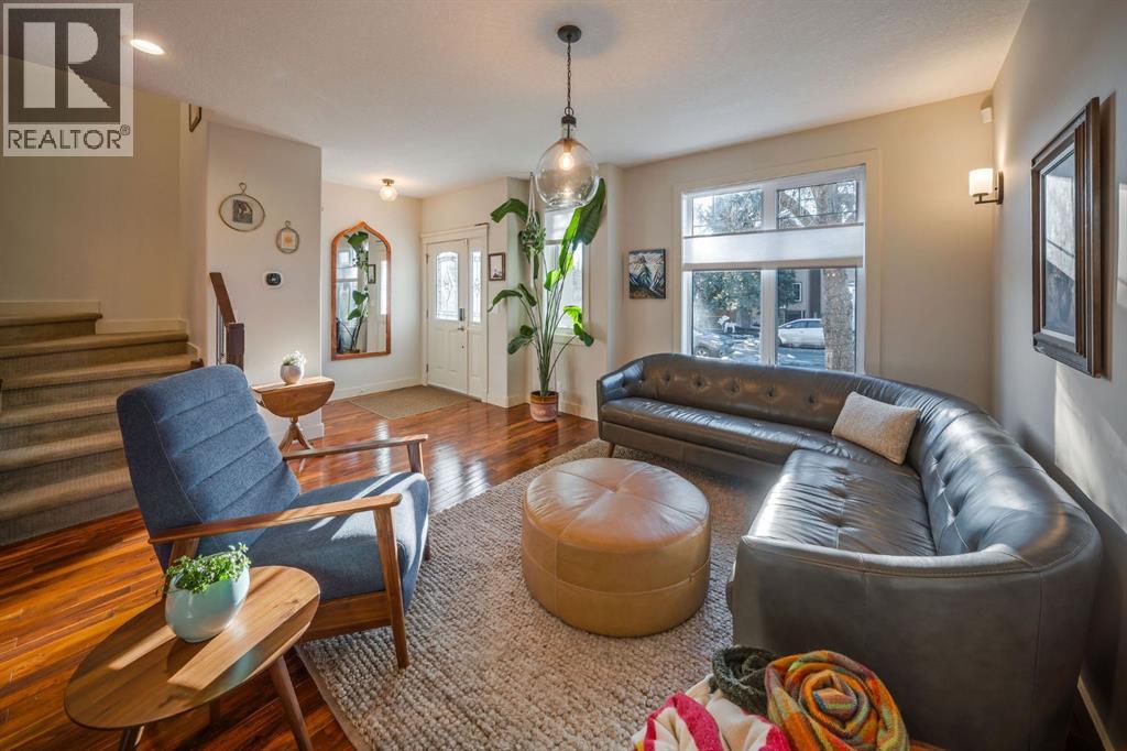 820 19 Avenue Nw, Calgary, Alberta  T2M 0Z3 - Photo 3 - A2275123