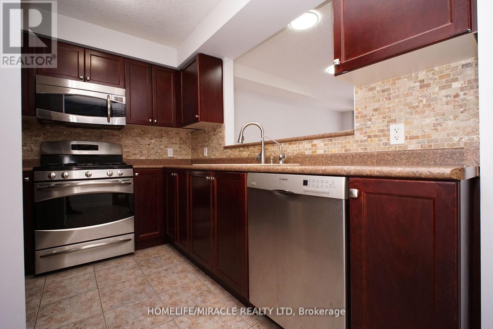 919 Zeller Crescent, Kitchener, Ontario  N2A 0C7 - Photo 15 - X12727718