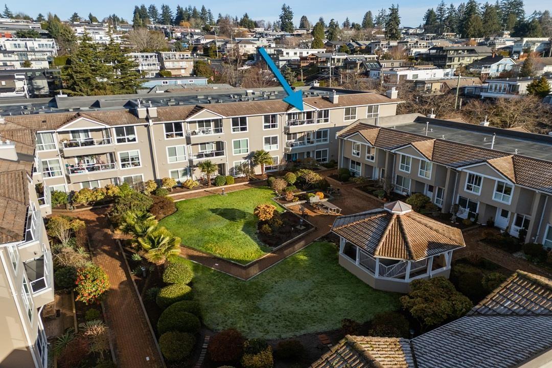 312 15875 MARINE DRIVE, White Rock, British Columbia