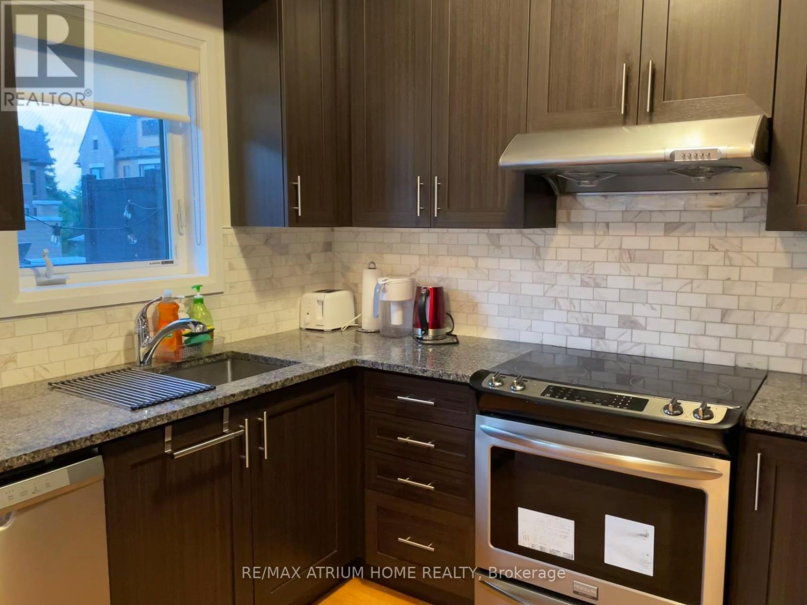 252b Finch Avenue E, Toronto, Ontario  M2N 0K3 - Photo 4 - C12727732