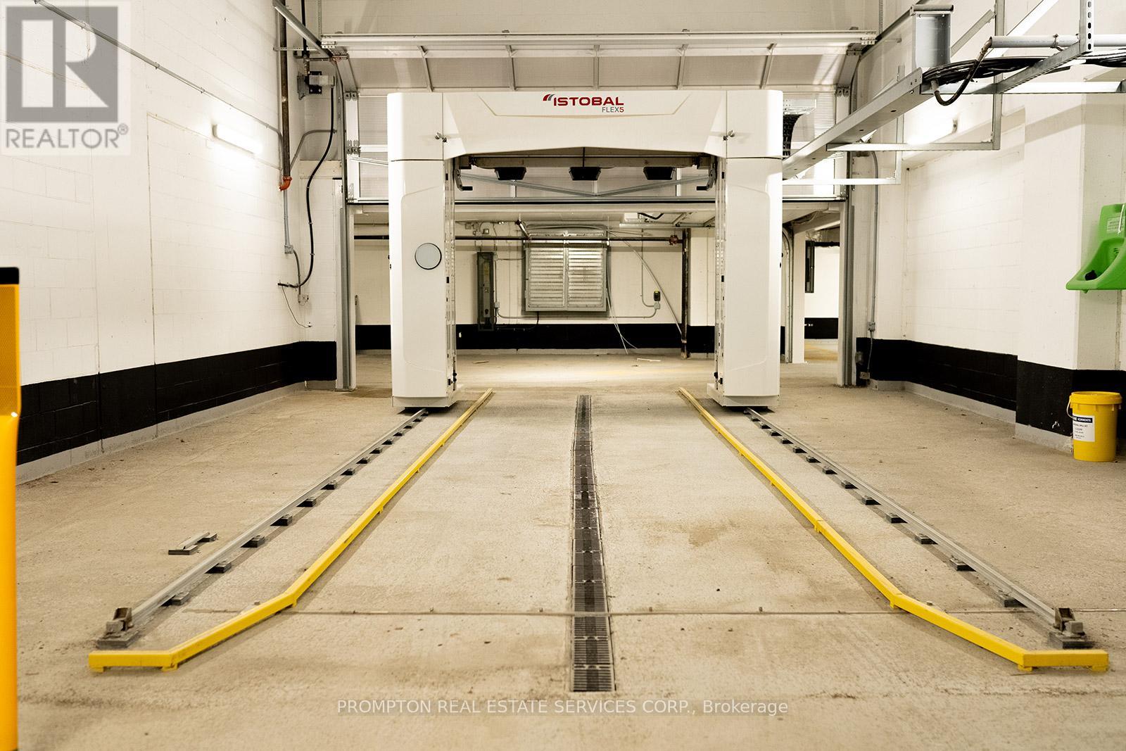 2502 - 85 Mcmahon Drive, Toronto, Ontario  M2K 0H1 - Photo 8 - C12727734