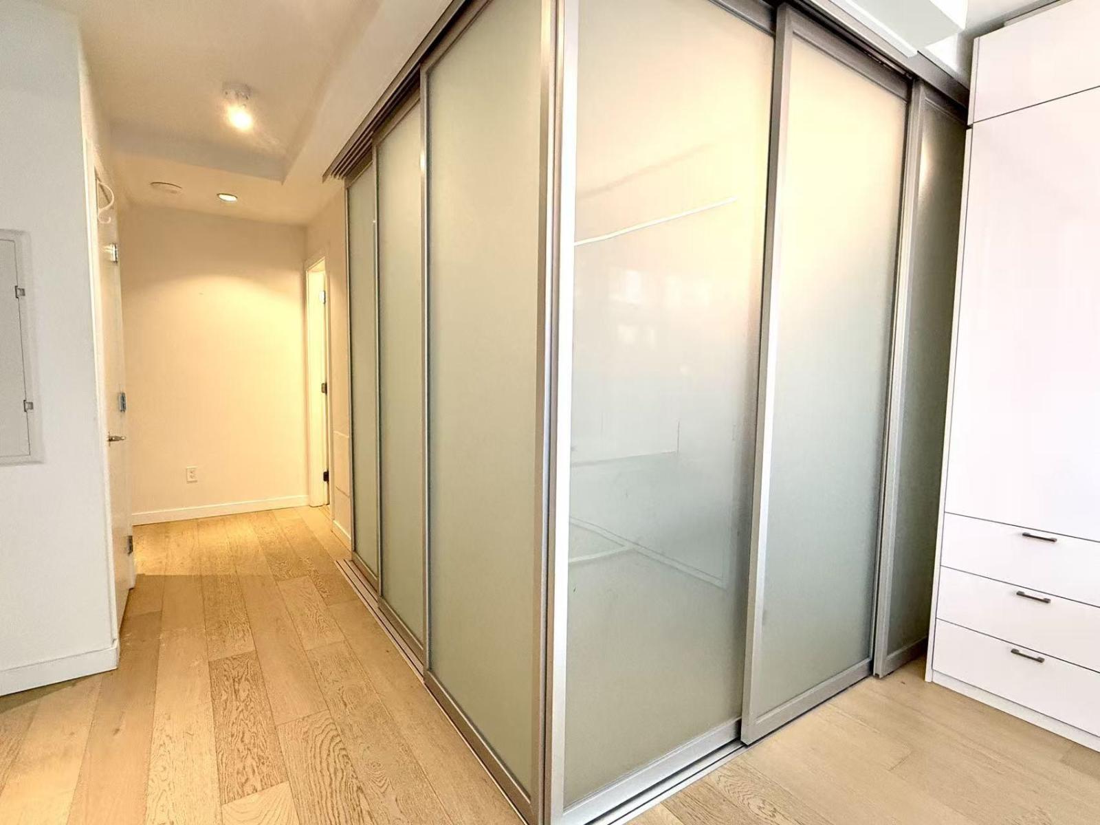 501 13438 Central Avenue, Surrey, British Columbia  V3T 0N2 - Photo 3 - R3081608