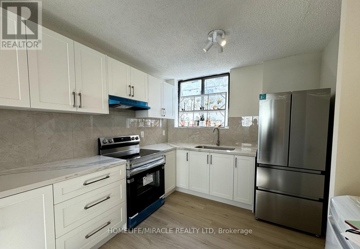 303 - 665 KENNEDY ROAD, Toronto, Ontario