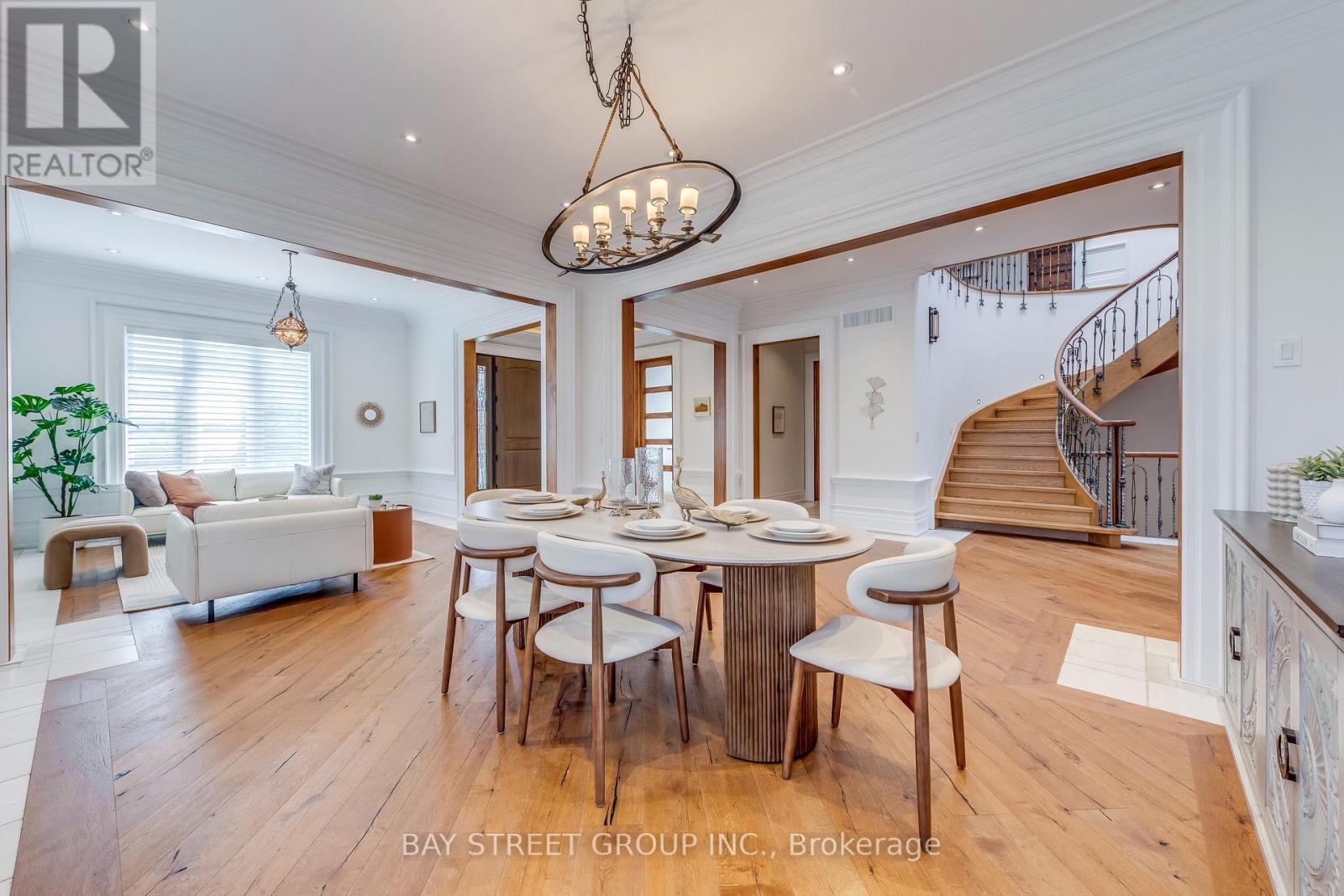 132 Crestwood Road, Vaughan, Ontario  L4J 1A6 - Photo 12 - N12727724