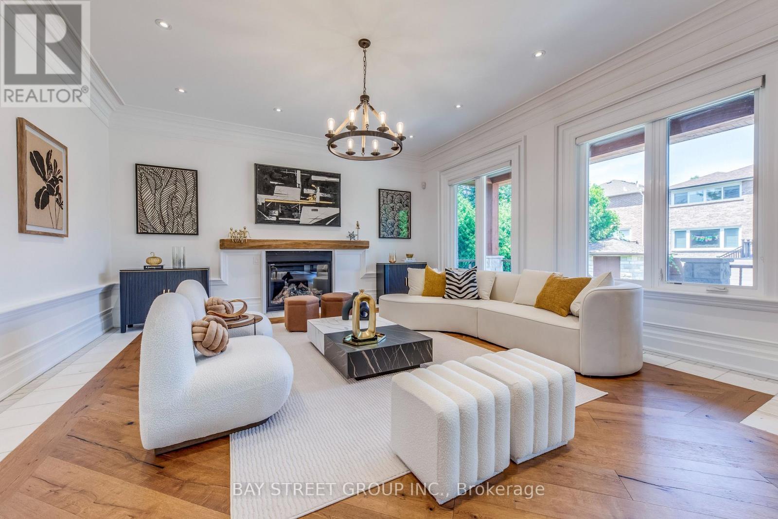 132 Crestwood Road, Vaughan, Ontario  L4J 1A6 - Photo 14 - N12727724