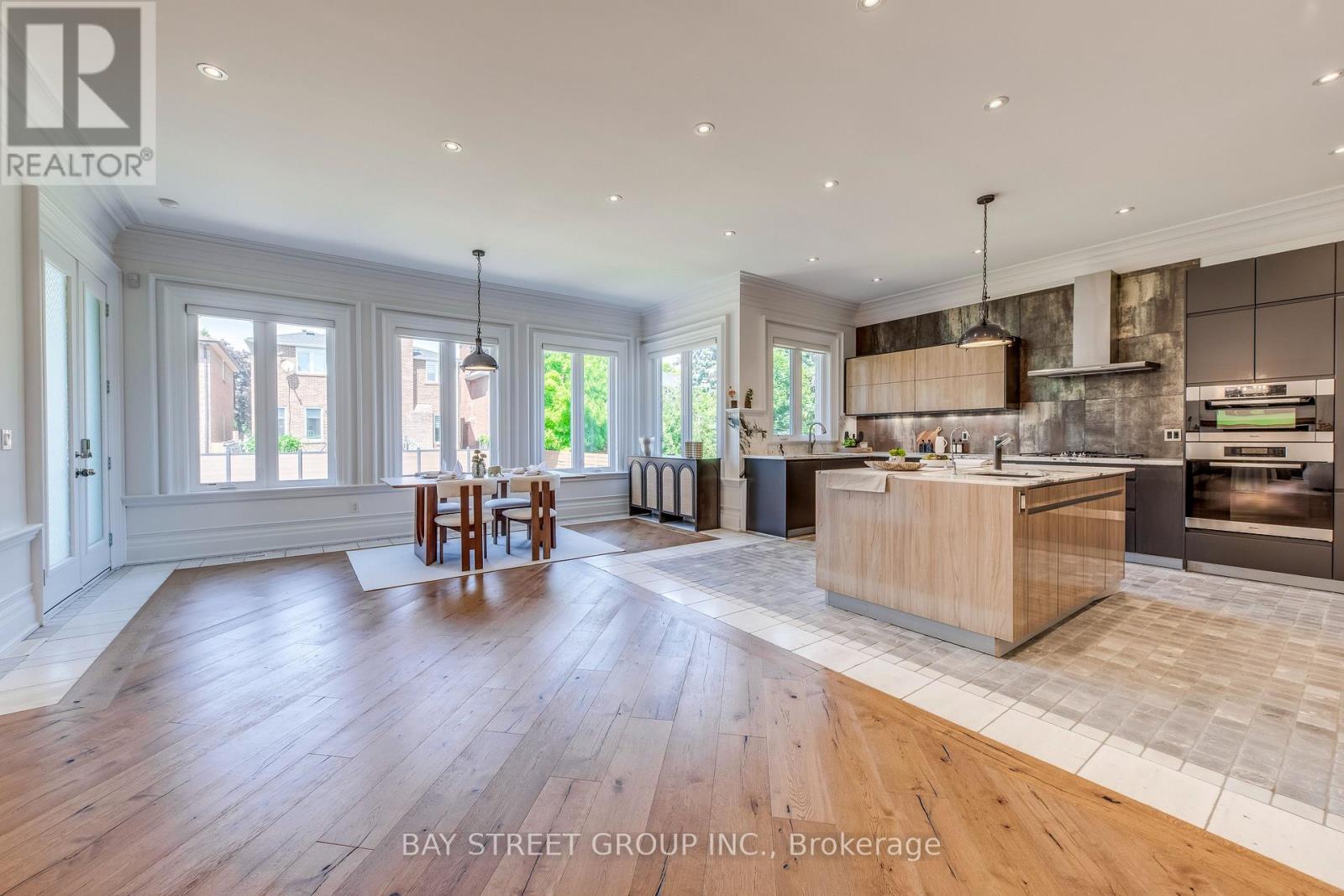 132 Crestwood Road, Vaughan, Ontario  L4J 1A6 - Photo 16 - N12727724