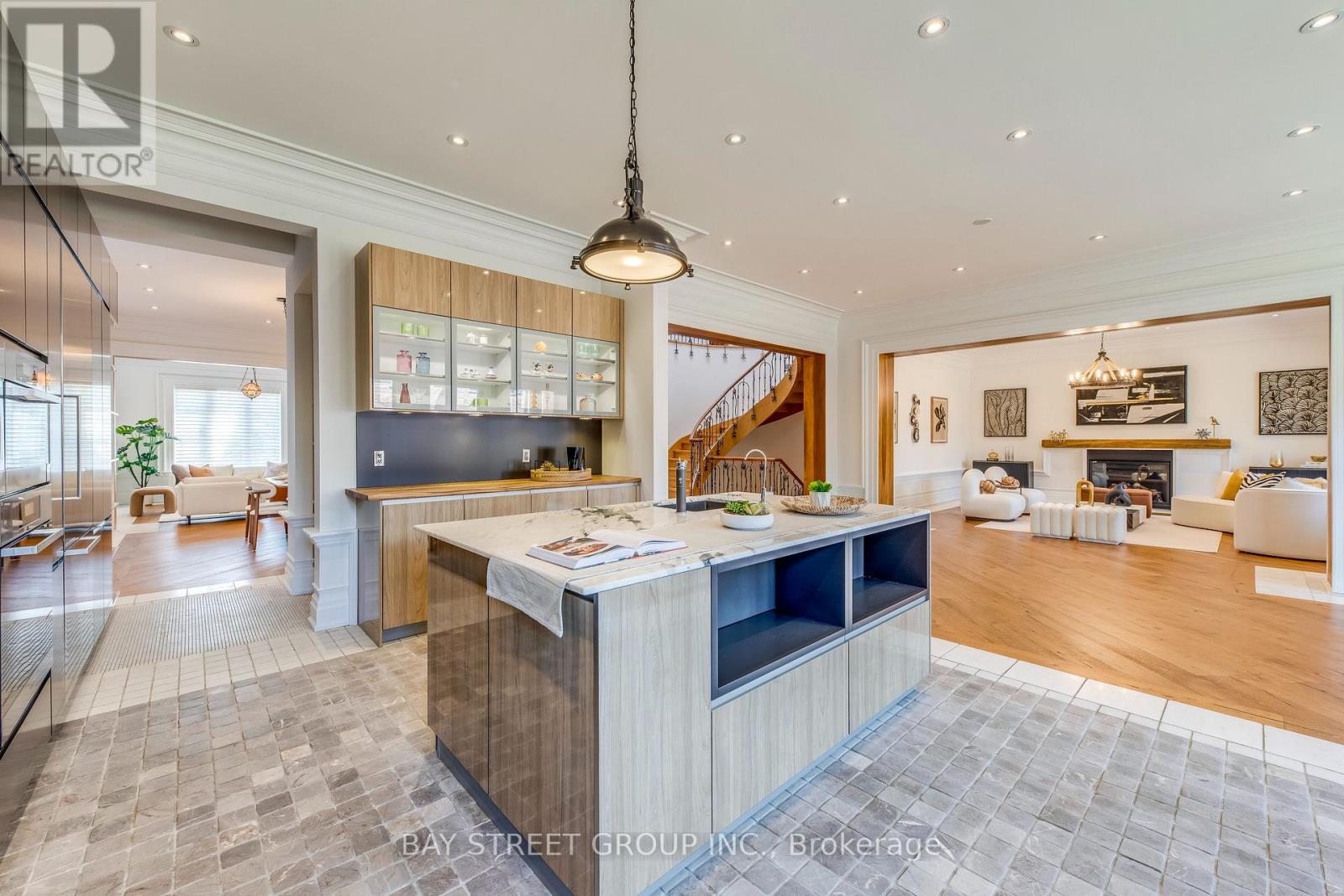 132 Crestwood Road, Vaughan, Ontario  L4J 1A6 - Photo 23 - N12727724