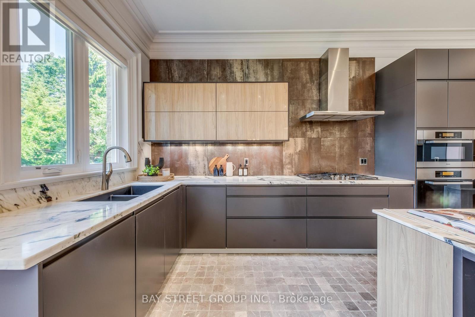 132 Crestwood Road, Vaughan, Ontario  L4J 1A6 - Photo 26 - N12727724