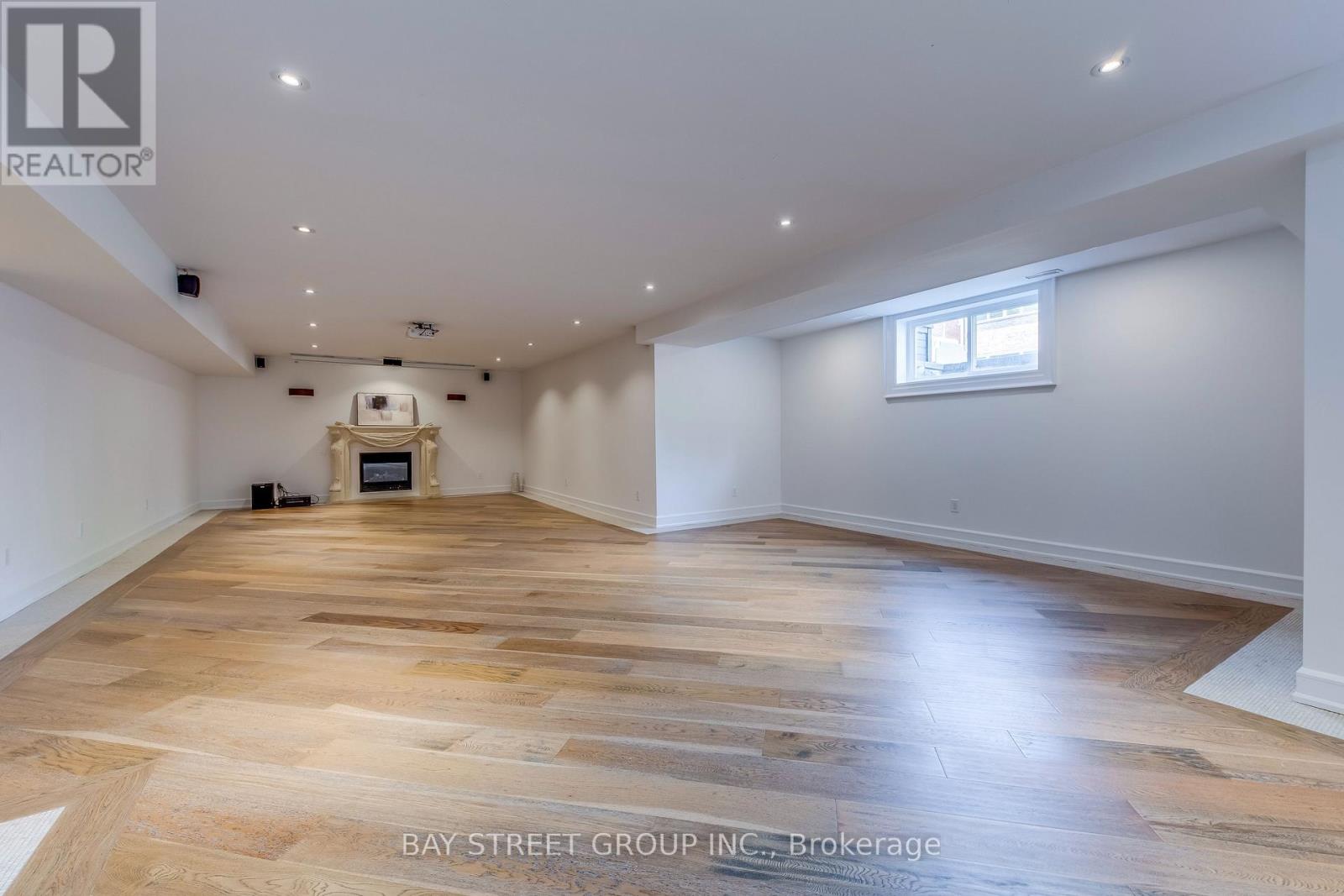 132 Crestwood Road, Vaughan, Ontario  L4J 1A6 - Photo 46 - N12727724