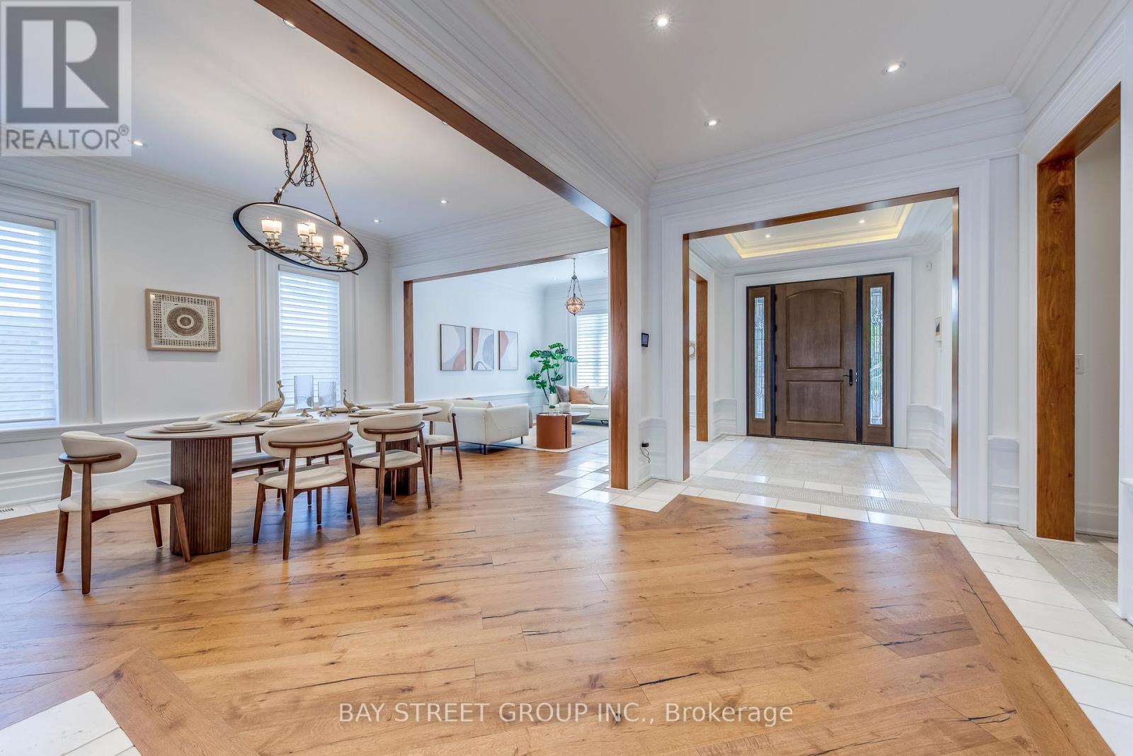 132 Crestwood Road, Vaughan, Ontario  L4J 1A6 - Photo 7 - N12727724