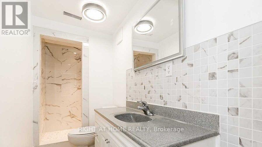 Main Floor - 3361 Weston Road, Toronto, Ontario  M9M 2V6 - Photo 7 - W12727722