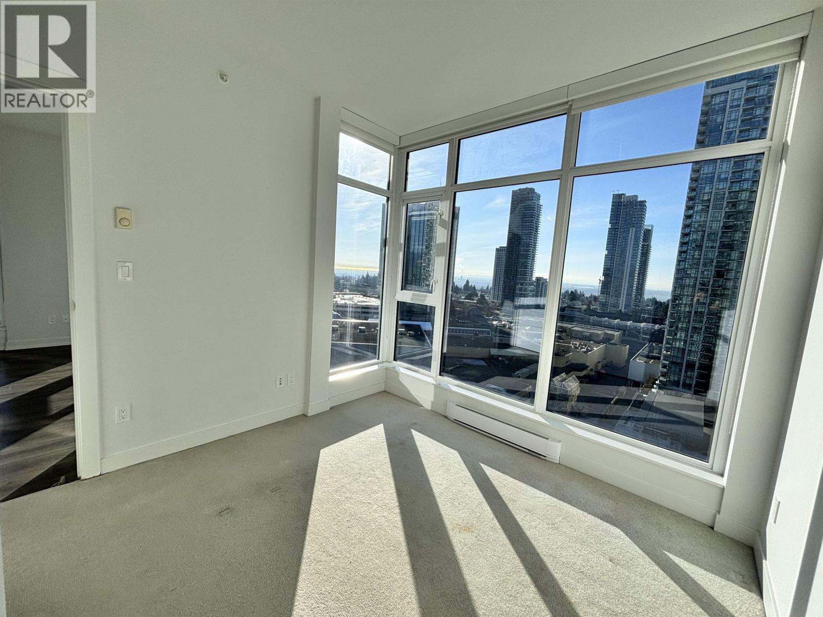 Listing Picture 25 of 27 : 2009 4688 KINGSWAY, Burnaby / 本拿比 - 魯藝地產 Yvonne Lu Group - MLS Medallion Club Member