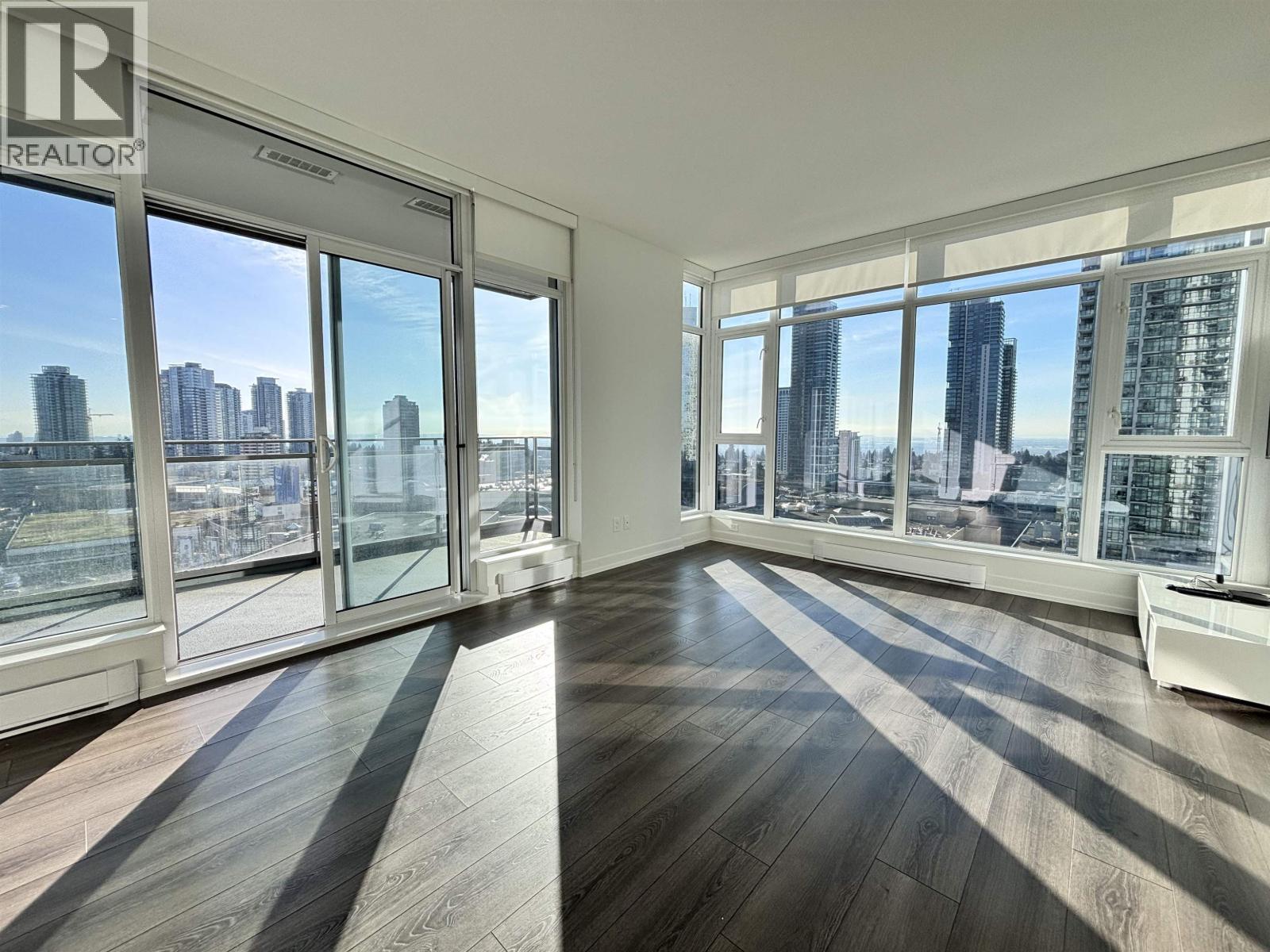 Listing Picture 26 of 27 : 2009 4688 KINGSWAY, Burnaby / 本拿比 - 魯藝地產 Yvonne Lu Group - MLS Medallion Club Member